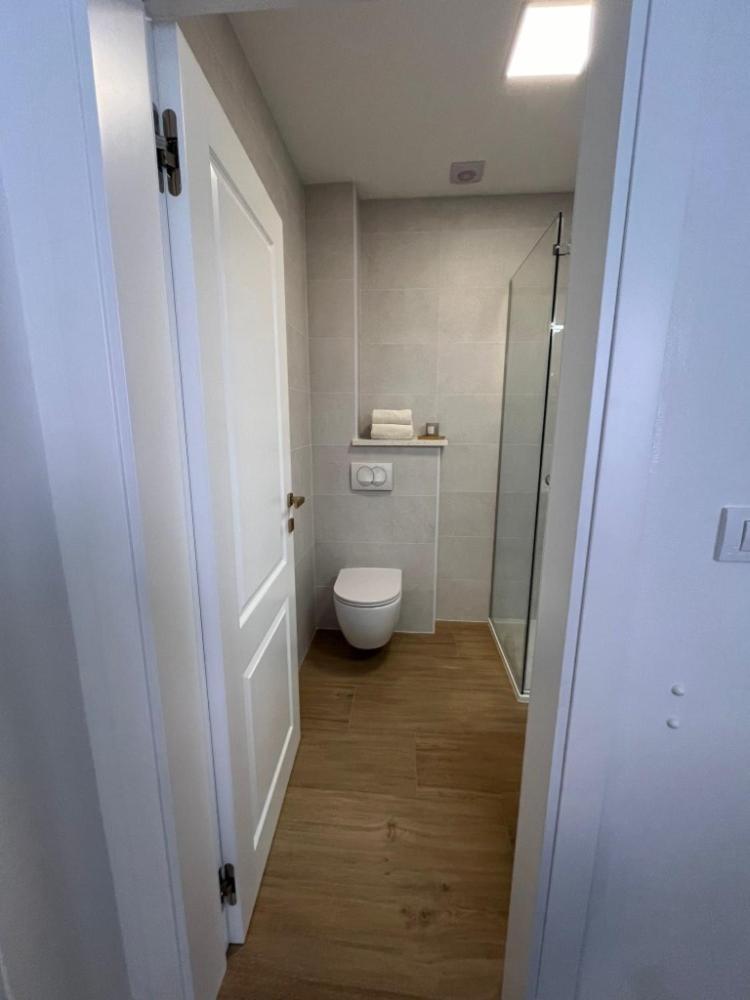 Apartments Laura กอร์จูลา ภายนอก รูปภาพ
