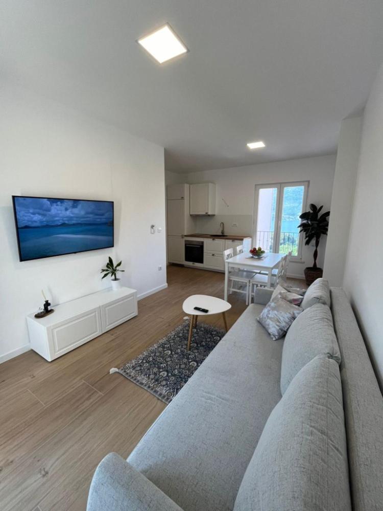 Apartments Laura กอร์จูลา ภายนอก รูปภาพ