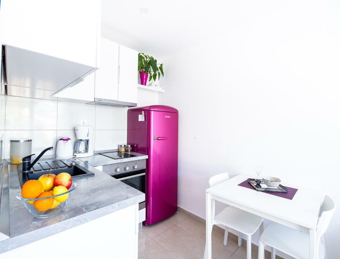 Apartments Laura กอร์จูลา ภายนอก รูปภาพ